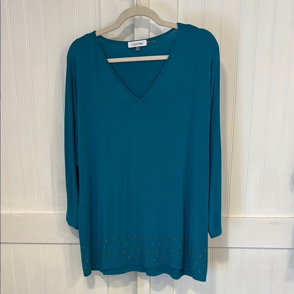 Calvin Klein blue 3/4 Sleeve, teal blue Relaxed Tunic W/roll sleeves size XL